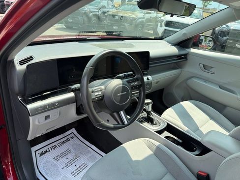 Used 2024 Hyundai Kona SEL AWD/4WD image 25