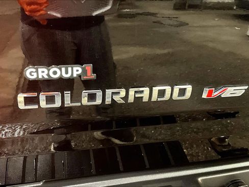 Used 2018 Chevrolet Colorado Z71 image 9