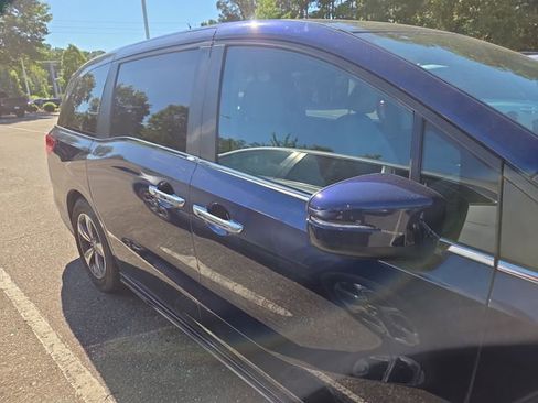 Used 2018 Honda Odyssey Touring image 2