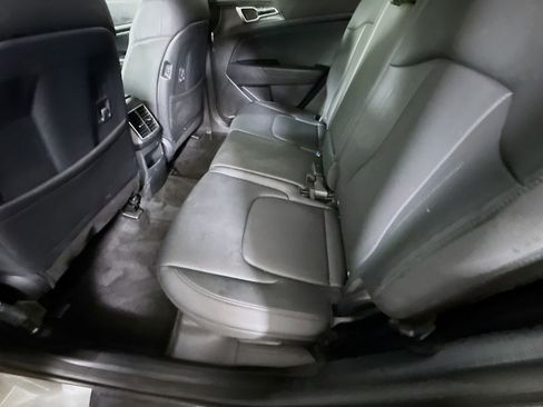 Used 2024 Kia Sportage EX AWD/4WD image 28