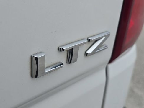 Used 2023 Chevrolet Silverado 1500 LTZ AWD/4WD image 10