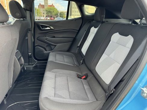 Used 2025 Chevrolet Trax RS w/ Sunroof Package image 10