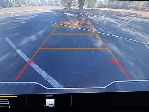 Used 2022 Chevrolet Colorado Z71 w/ Safety Package image 33