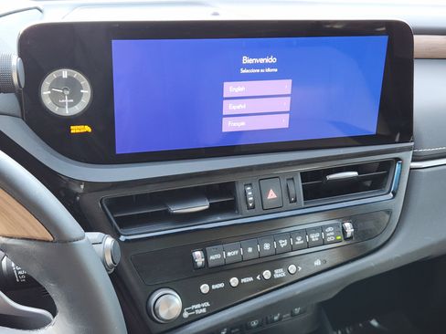 Used 2024 Lexus ES 350 w/ Luxury Package image 20