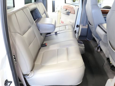 Used 2001 Ford F350 Lariat image 20