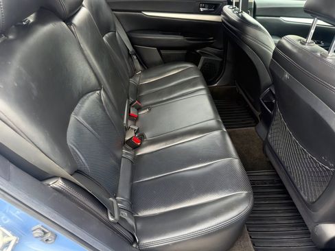 Used 2011 Subaru Outback 2.5i Premium w/ All-Weather Pkg image 25