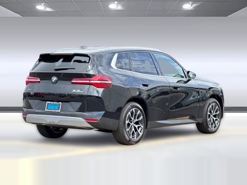 Used 2026 BMW X3 xDrive30 w/ Premium Package image 8