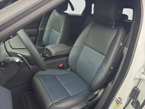 New 2026 Land Rover Range Rover Velar Dynamic SE image 13