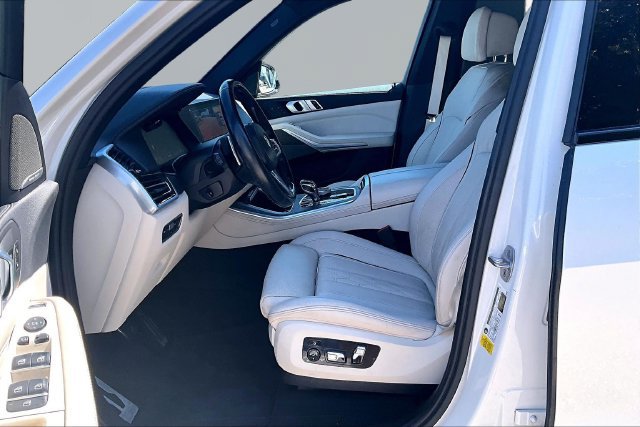 Used 2021 BMW X5 sDrive40i w/ M Sport Package RWD image 25
