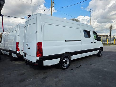 Used 2020 Mercedes-Benz Sprinter 2500 image 6