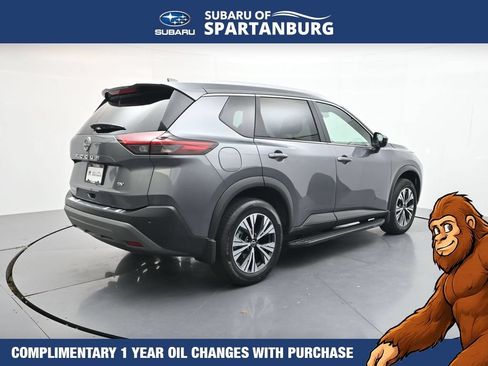 Used 2023 Nissan Rogue SV w/ SV Premium B Package FWD image 8