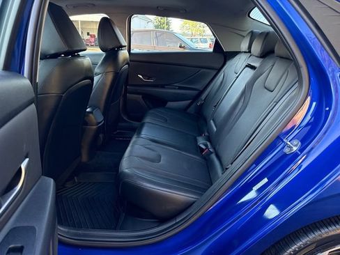 Used 2023 Hyundai Elantra Limited w/ Winter Weather Package FWD image 13