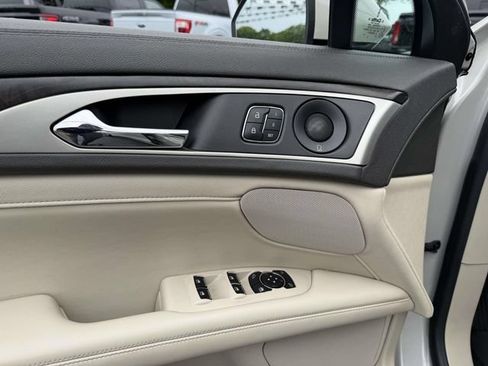 Used 2020 Lincoln MKZ Reserve FWD image 20