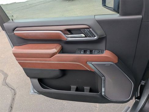 Used 2024 GMC Sierra 2500 Denali Ultimate w/ Max Trailering Package image 11