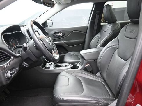 Used 2020 Jeep Cherokee Latitude Lux w/ Comfort/Convenience Group image 14