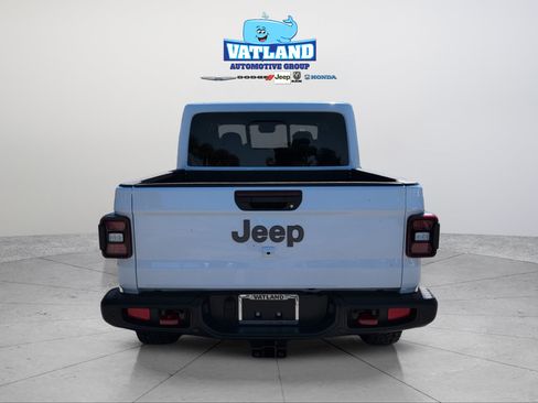 New 2026 Jeep Gladiator Rubicon w/ Safety Group AWD/4WD image 4