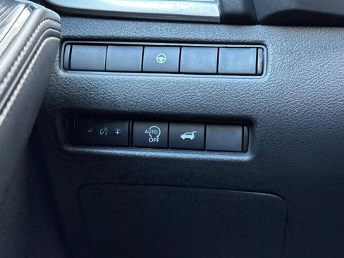 Certified 2024 Nissan Rogue SV image 31