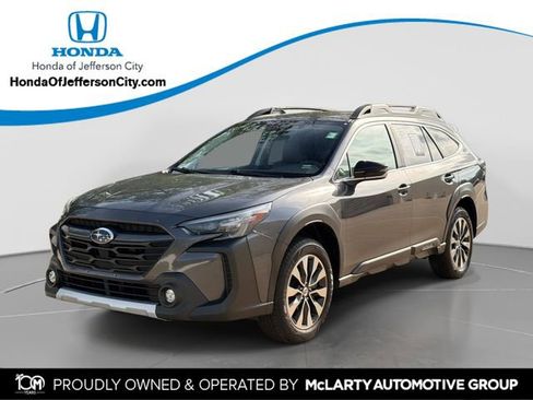 Used 2023 Subaru Outback Limited AWD/4WD image 1