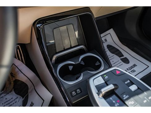 Used 2025 BMW X1 M35i w/ Premium Package image 17