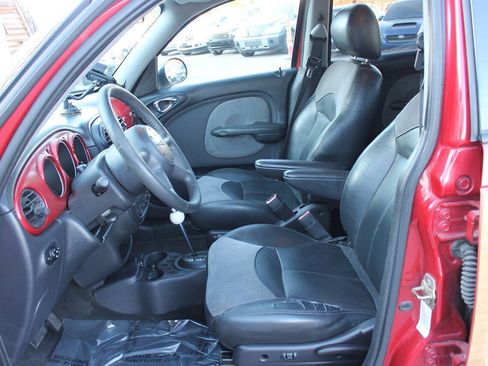 Used 2004 Chrysler PT Cruiser Limited FWD image 21