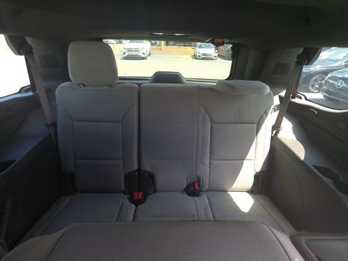 Used 2022 GMC Yukon SLE RWD image 29