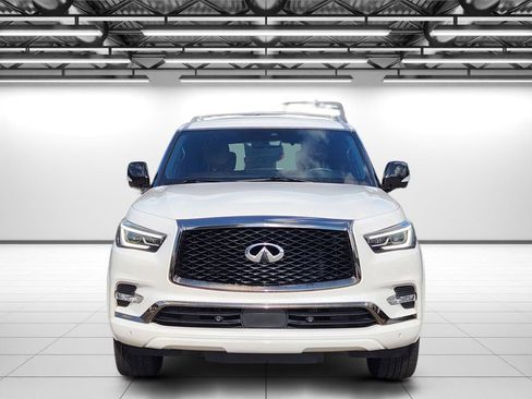 Used 2024 INFINITI QX80 Sensory AWD/4WD image 4