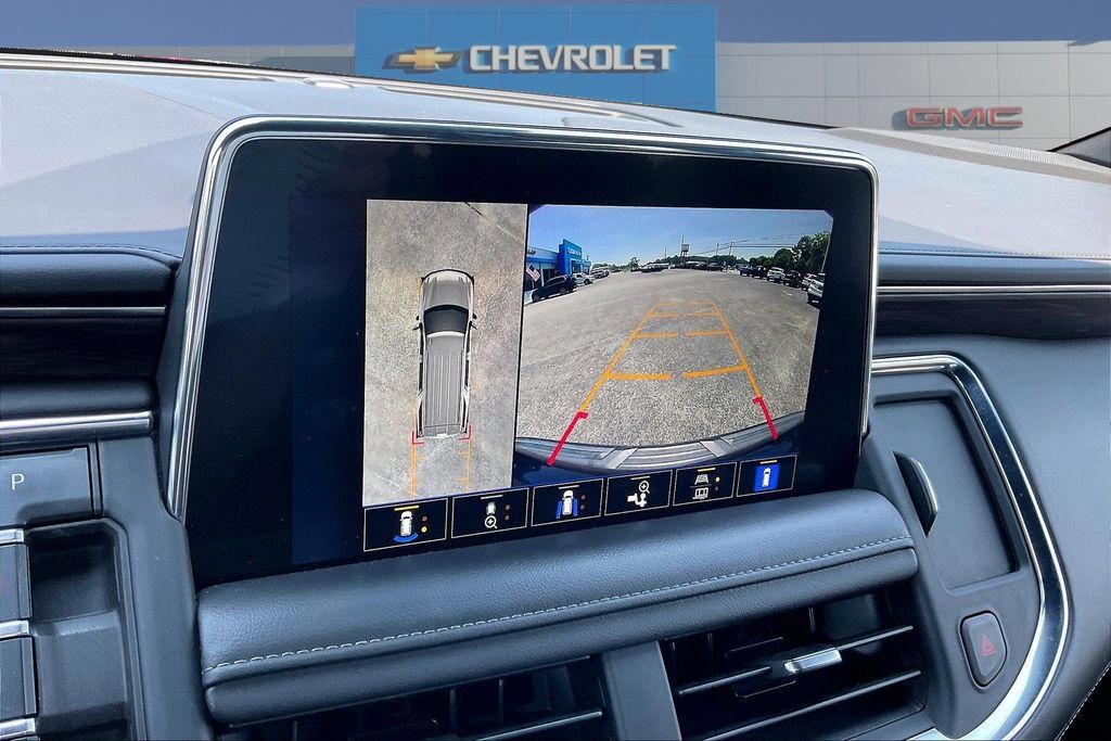Used 2023 Chevrolet Tahoe LT w/ Luxury Package AWD/4WD image 14