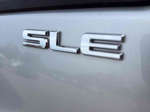 Used 2021 GMC Terrain SLE image 8