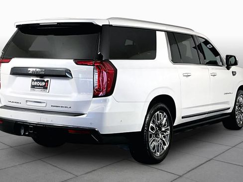 Used 2023 GMC Yukon XL Denali Ultimate AWD/4WD image 13