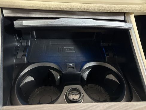 Certified 2025 BMW i4 eDrive40 image 18