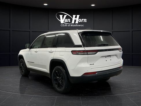 New 2026 Jeep Grand Cherokee Altitude AWD/4WD image 3