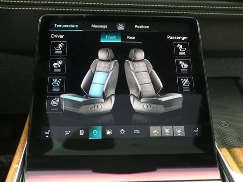 Used 2025 Cadillac Escalade ESV Sport Platinum w/ LPO, Floor Liner Package AWD/4WD image 25