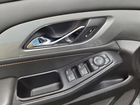 Used 2020 Chevrolet Traverse LS FWD image 27