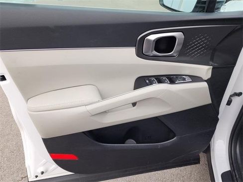 New 2026 Kia Sorento S image 11