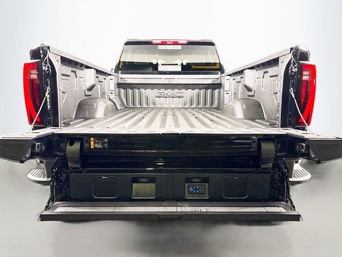 Used 2026 GMC Sierra 3500 Denali Ultimate image 38