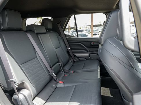 Used 2025 Toyota 4Runner TRD Off-Road Premium w/ Tow Technology Package AWD/4WD image 24
