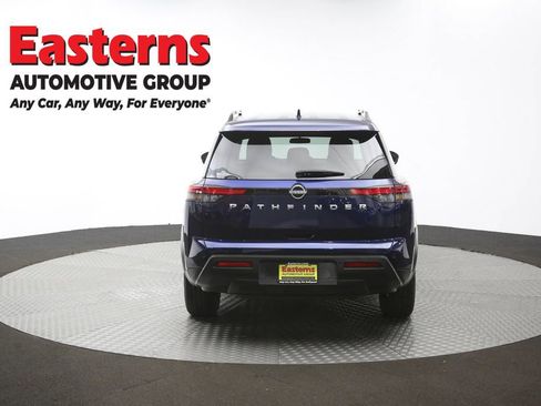 Used 2025 Nissan Pathfinder SV FWD image 36