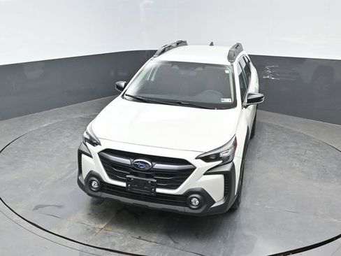 Used 2025 Subaru Outback Premium AWD/4WD image 16