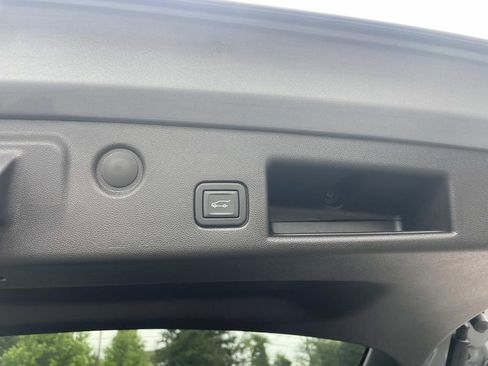 Used 2024 Chevrolet Equinox LT AWD/4WD image 6