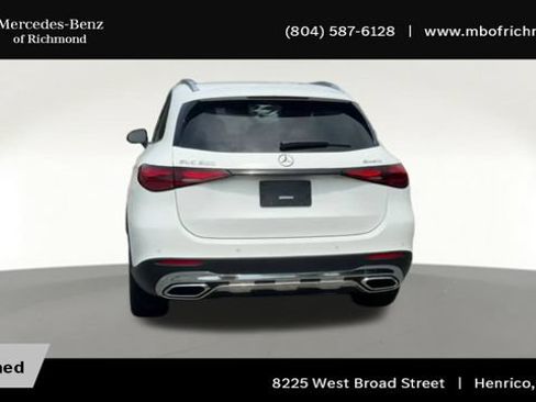 Used 2025 Mercedes-Benz GLC 300 4MATIC image 9