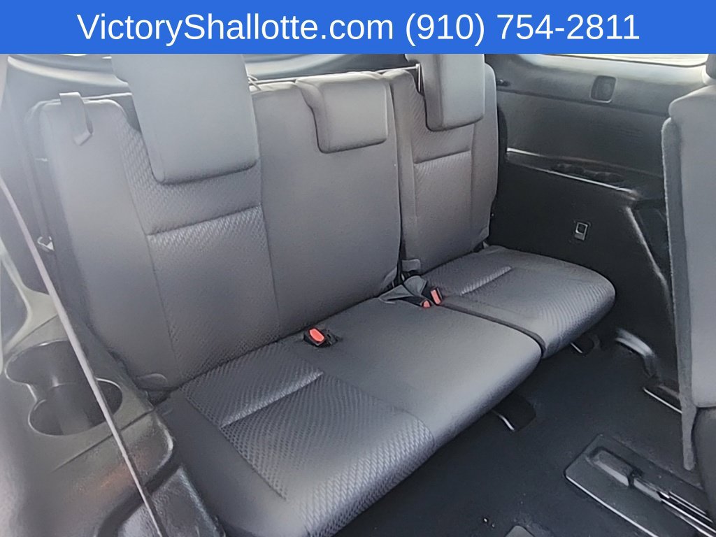 Used 2019 Toyota Highlander LE AWD/4WD image 32
