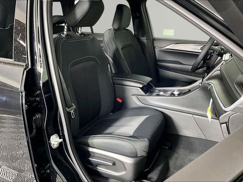 New 2026 Jeep Grand Cherokee Laredo RWD image 12