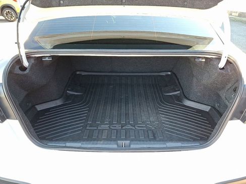 Used 2022 Subaru Legacy Premium image 30