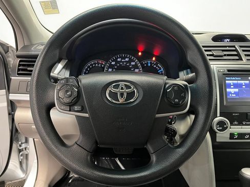 Used 2014 Toyota Camry LE FWD image 6