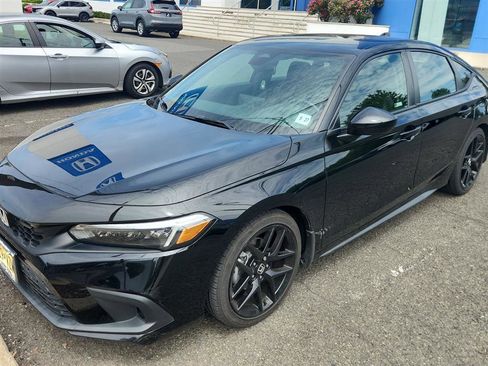 Used 2022 Honda Civic Sport image 1