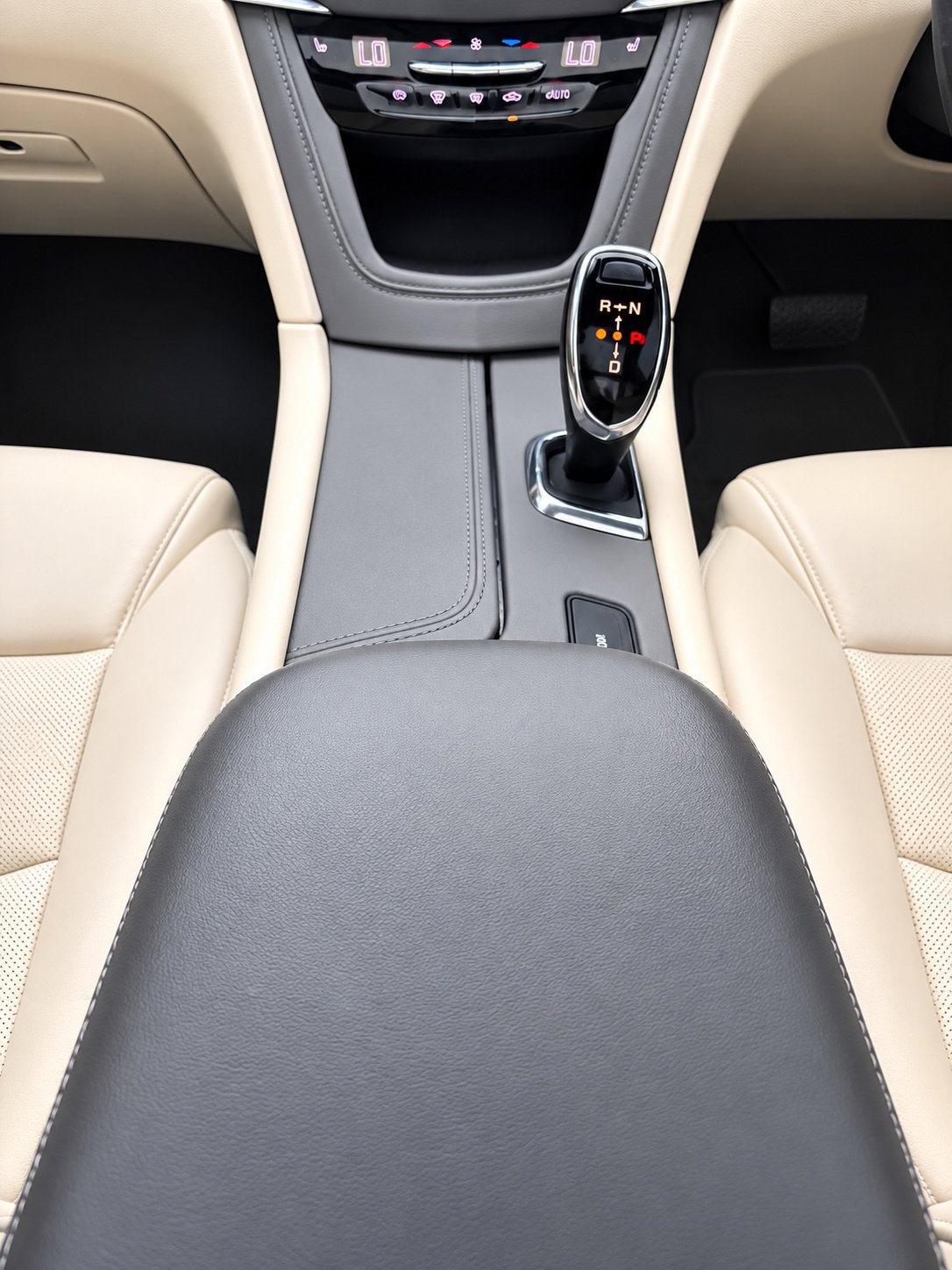 Used 2018 Cadillac XT5 Luxury FWD image 14