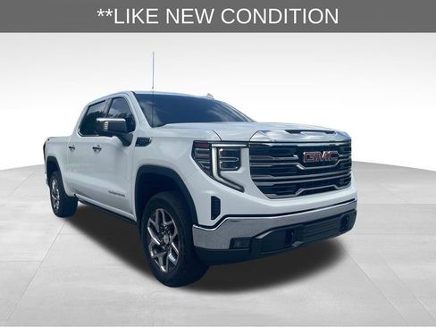 Used 2023 GMC Sierra 1500 SLT w/ X31 Off-Road Package AWD/4WD image 3