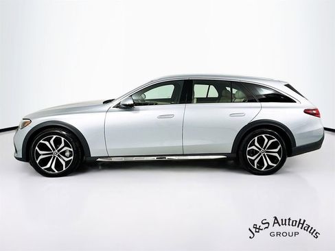 Used 2025 Mercedes-Benz E 450 4MATIC All-Terrain Wagon w/ Driver Assistance Package image 4