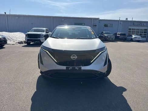 Used 2023 Nissan Ariya FWD image 13