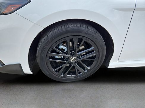 Used 2025 Toyota Camry SE FWD image 29